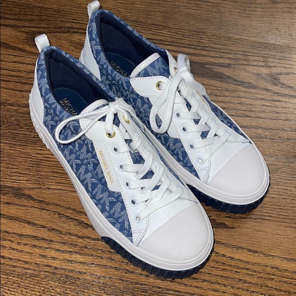 Michael Kors sneakers - Picture 2 of 6